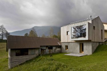 Ceschia e Mentil Associati, residenza a servizio dell’albergo diffuso realizzato a Timau (Paluzza, Udine, 2015-16)