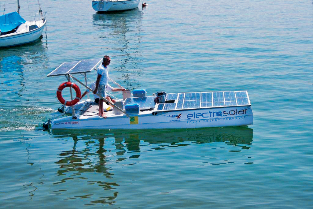 Il catamarano fotovoltaico
