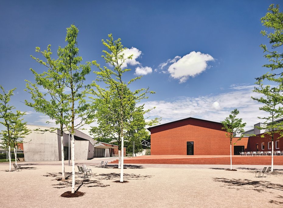 Schaudepot, scrigno sobrio e riservato di Herzog & de Meuron per Vitra