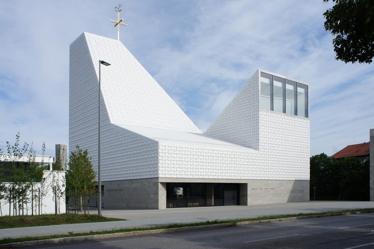 La chiesa di Padre Rupert Mayer a Poing, testamento spirituale di Andreas Meck