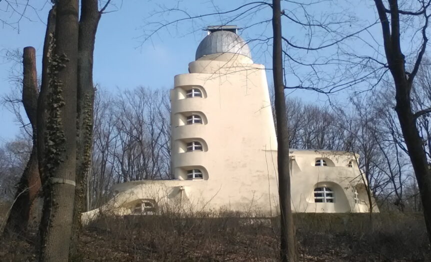 Ri_visitati. Einsteinturm, un secolo e non sentirlo