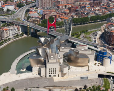 Ritratti di città. Bilbao e i 25 anni dal “miracolo” Guggenheim