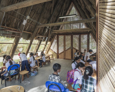 Colombia: una scuola che insegna l’educazione ambientale coi fatti