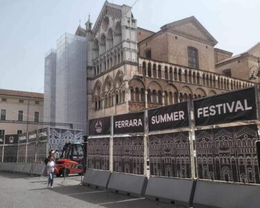 Ferrara: la piazza è mia!