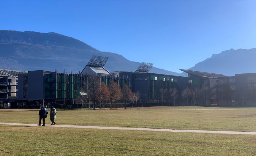 Ri_visitati. Le Albere a Trento: sogni, treni e appartamenti vuoti