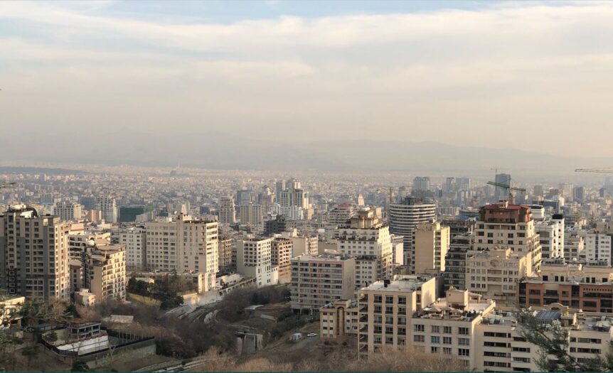 Tehran, distruzioni e contraddizioni