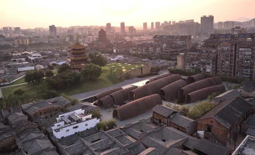 Ritratti di città. Jingdezhen, dalla porcellana rigenerazione e creatività
