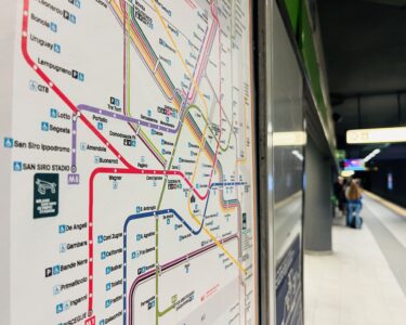 Metropolitane tra città e grafica, lo spazio delle mappe