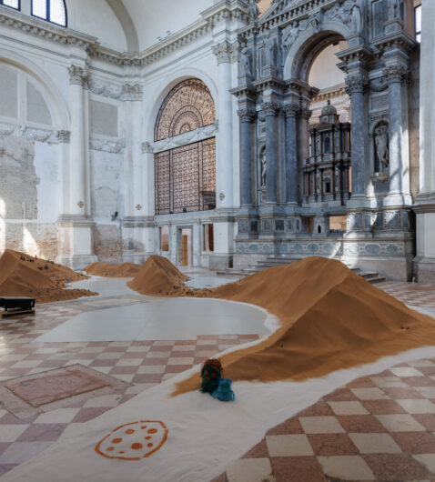 Venezia esagera: per la Biennale Arte più di 150 mostre