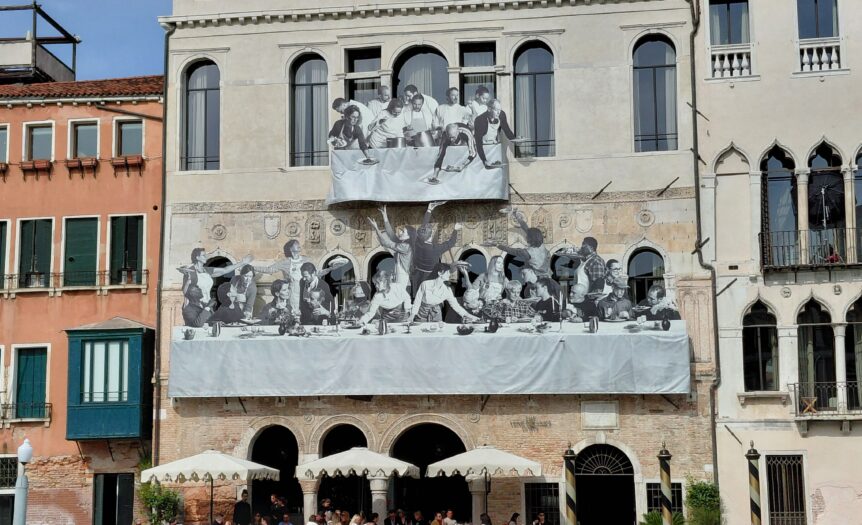 Le installazioni effimere di Venezia: più scenografia che città