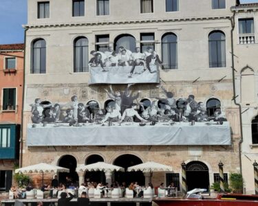 Le installazioni effimere di Venezia: più scenografia che città