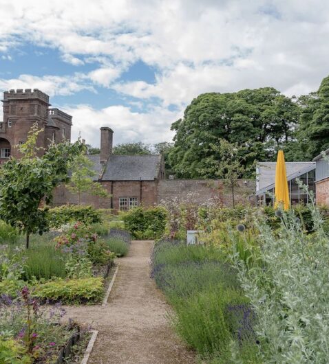 In Scozia il giardino più bello: arte e austerità architettonica