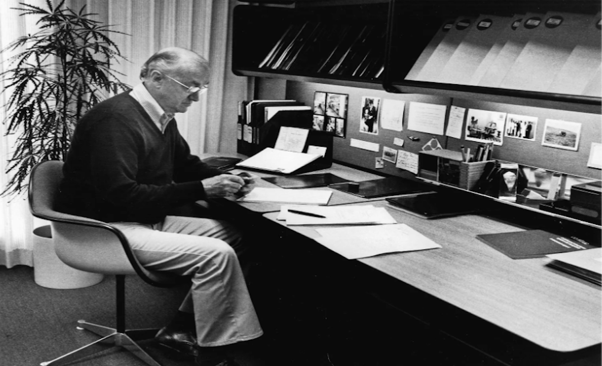 Grotte e falò per il layout dei workplace
