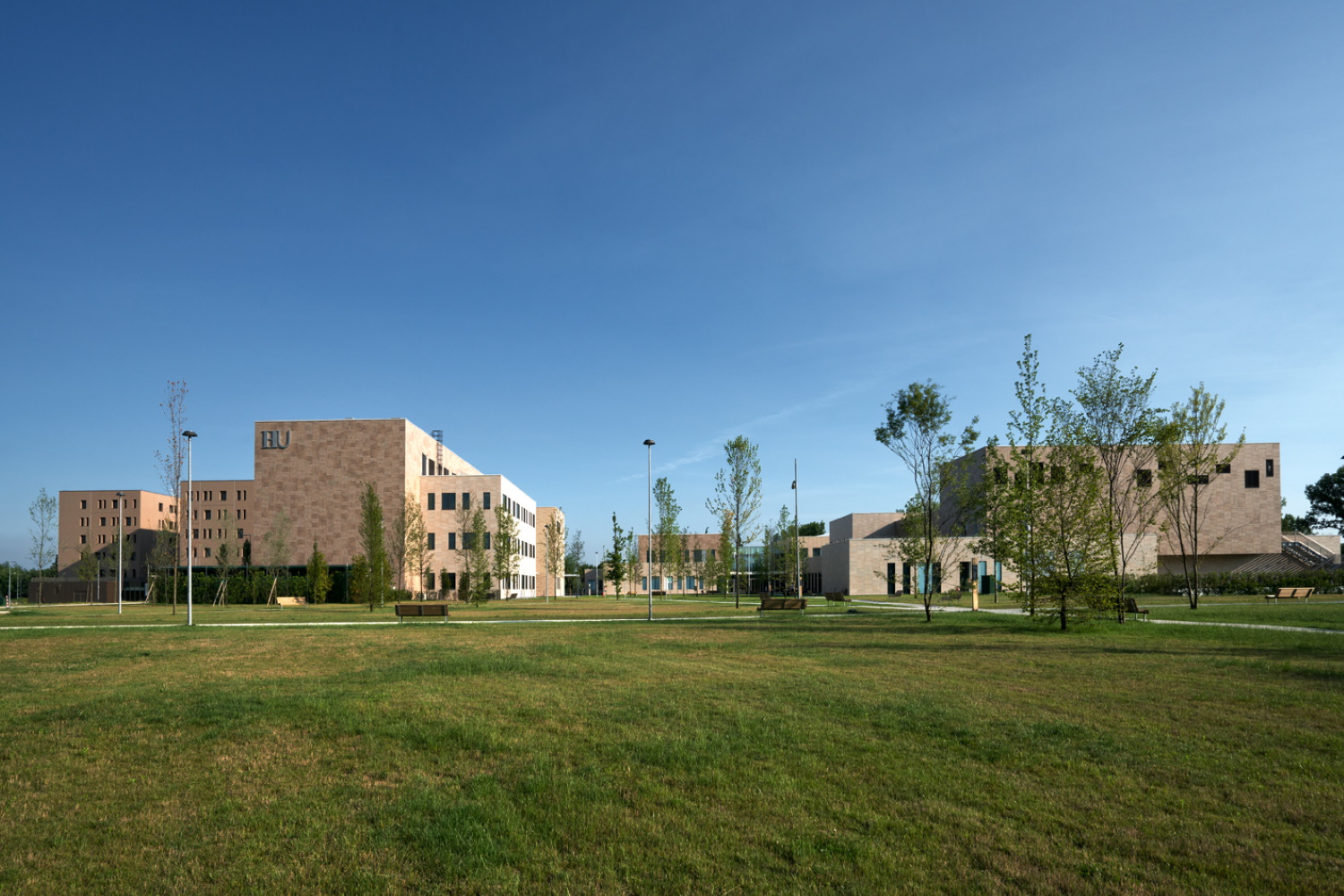 Milano torna a scuola
