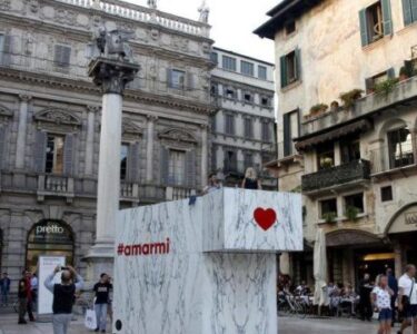 Marmomacc, passeggiando tra gli stand e… in città