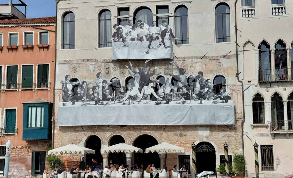 Le installazioni effimere di Venezia: più scenografia che città
