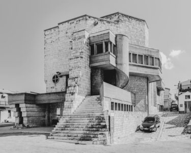 9×100=‘900