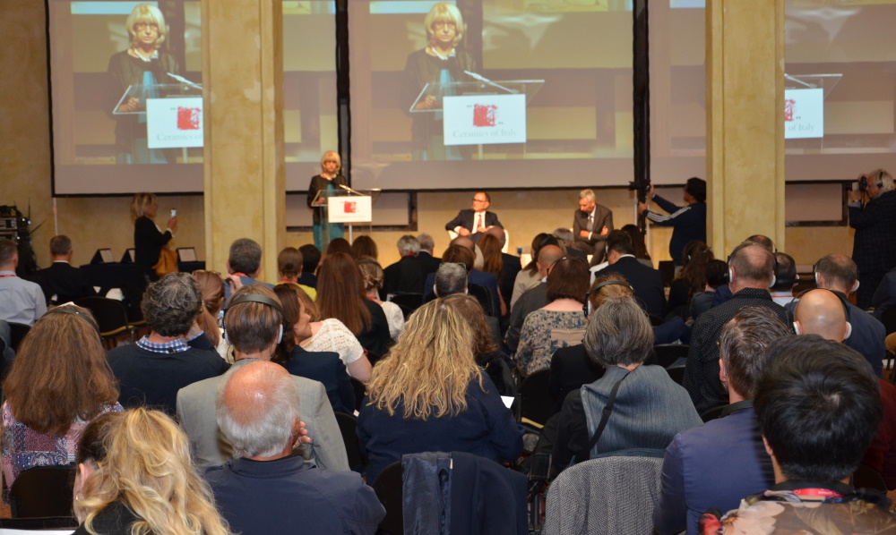 La ceramica italiana riconferma il suo valore