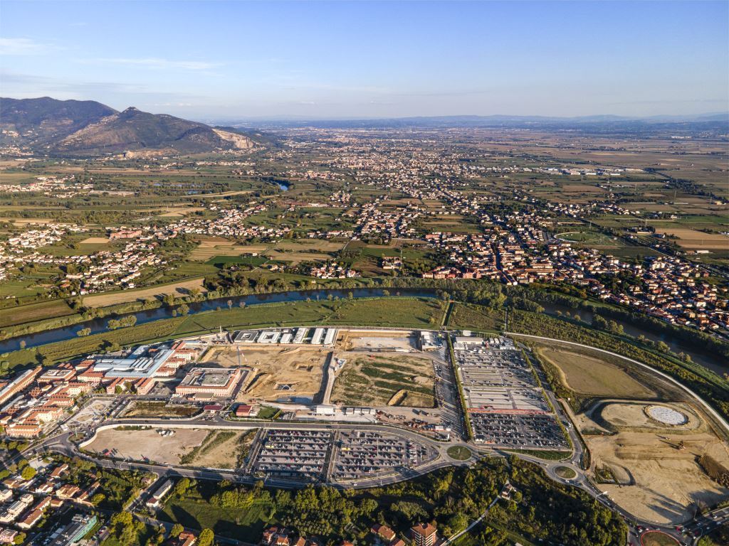 A Pisa, un nuovo grande ospedale, denso e connesso
