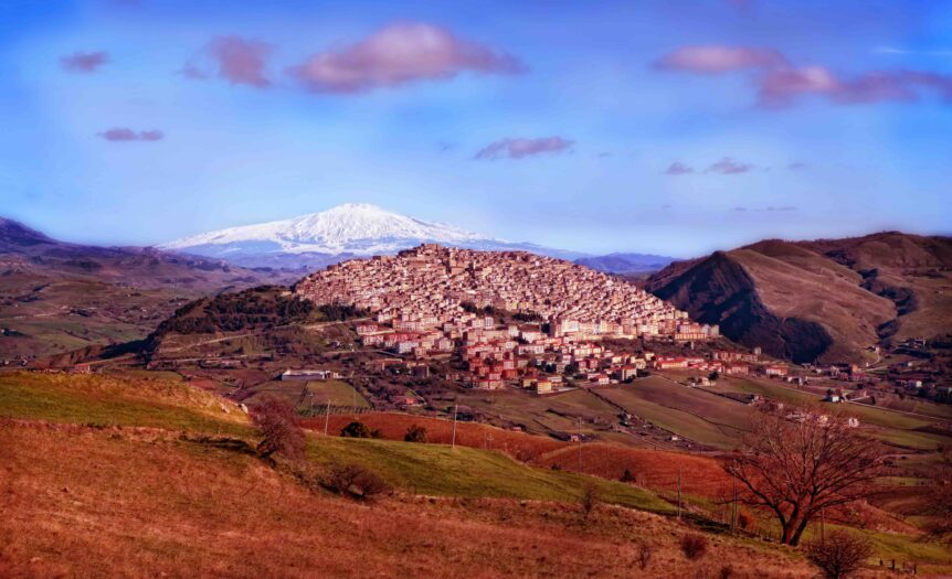 Case a 1 euro: giro d’Italia con tappa a Gangi