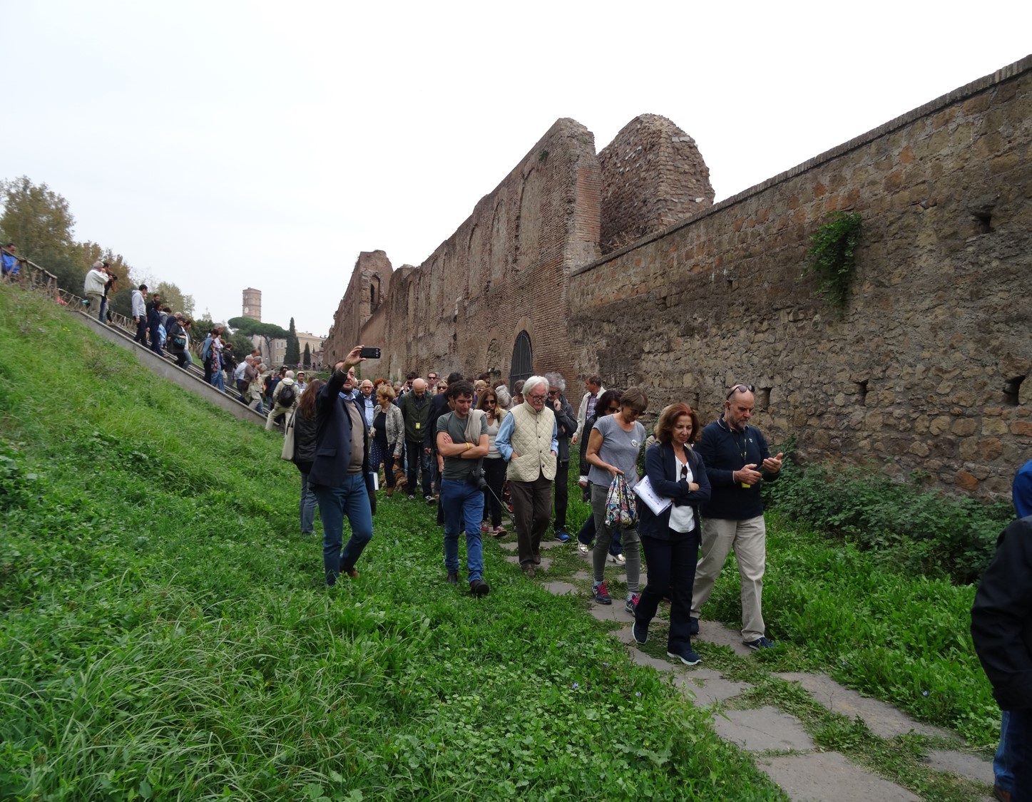 Intorno alle mura di Roma Intorno alle mura di Roma
