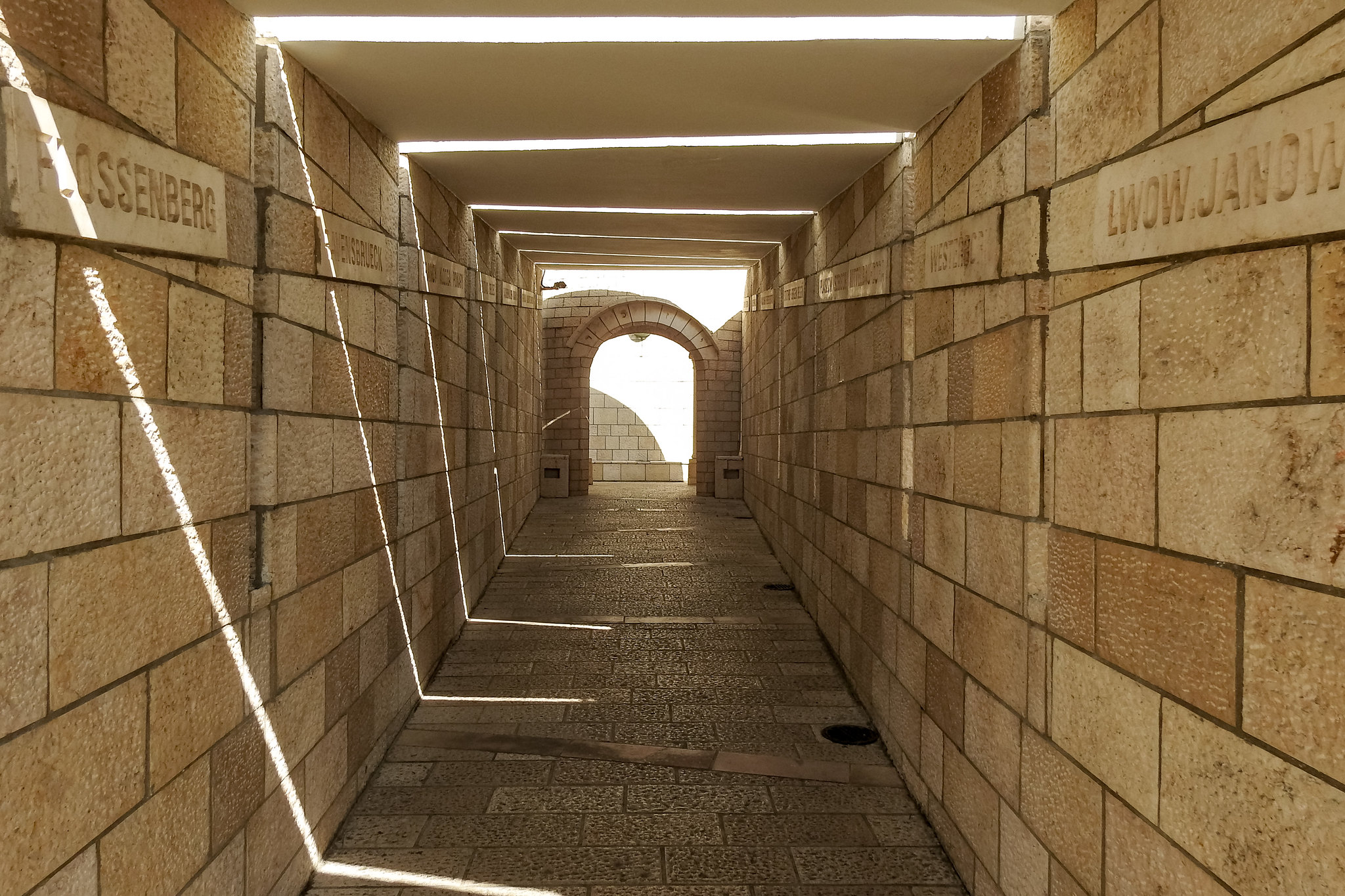 Quale architettura per quale memoria Quale architettura per quale memoria