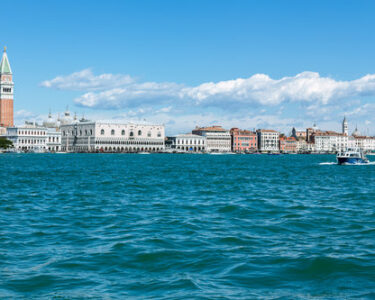 Se la Biennale non vi basta