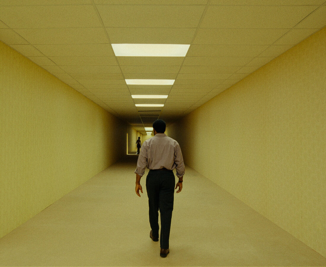 Backrooms: il film delle stanze oltre il limite