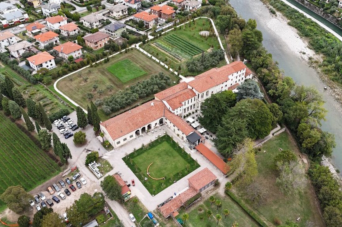 Comunità e architettura: chi plasma chi?