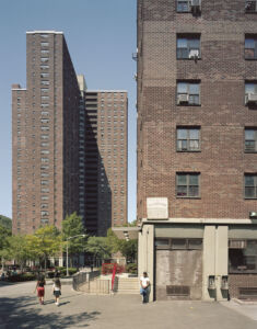 Waterside Plaza, Kips Bay, Manhattan (1973), parte del piano Mitchell-Lama, 1.470 unità (Foto di Andrew Moore)