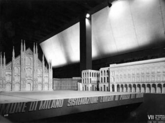 Modello in scala della sistemazione edilizia di piazza del Duomo in Milano, nella Sezione 2°. L'architettura maggiore italiana attuale all'interno della mostra dell'architettura (foto Crimella)