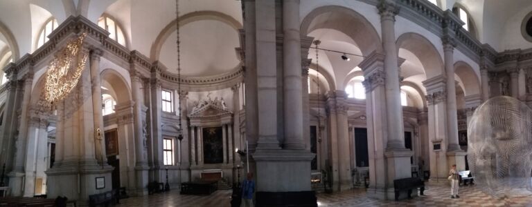 “Mist”, 2014 e “Together”, 2014, Jaume Plensa - “Together”, Collateral Event of the 56th Venice Biennale Basilica di San Giorgio Maggiore, Isola di San Giorgio, Venice, Italy (© MA-CO ITALIA srl)