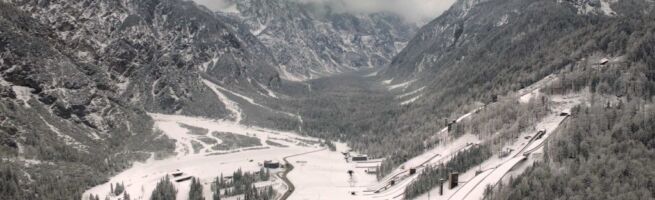 Architettura del paesaggio: Studio AKKA;, trampolini, torri e ponti: Studio ABIRO; edificio principale e servizi: STVAR (Courtesy Studio AKKA)