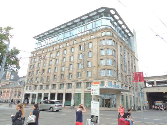 Hotel Cornavin, P.Devanthéry & I.Lamunière architetti