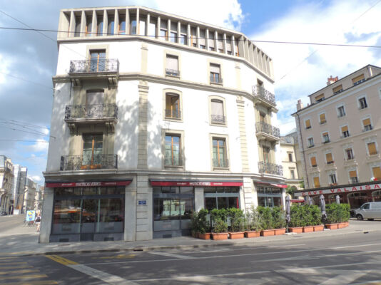 Place du Cirque, Bassi Carella architetto