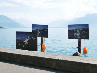 Asako Narahashi: Half awake and hal asleep in the water (© Elena Franco)