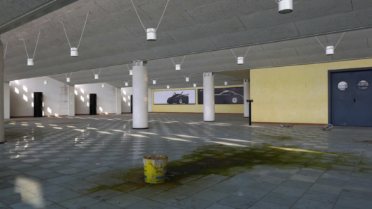 Fabbrica Bugatti oggi: l'interno dell'edificio produzione