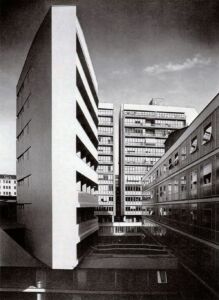 Il complesso di corso Italia a Milano (Luigi Moretti, 1949-55)