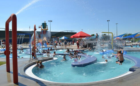 Big box store Walmar a Spearfish (Sud Dakota) trasformato in centro sportivo e parco acquatico