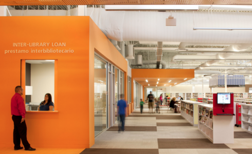 Big box store Walmart a McAllen (Texas) trasformato in biblioteca