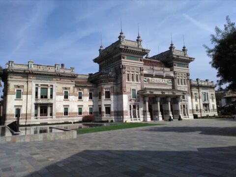 Prospetto principale del Palazzo delle Terme Berzieri di Salsomaggiore