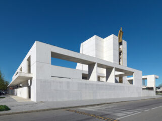 Vista complessiva della chiesa (©Andrea Martiradonna, AAAA quattroassociati)