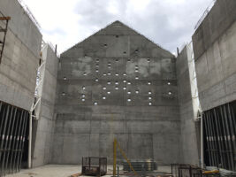 Immagine di cantiere: aula liturgica in costruzione (©Francesca Leto, Matteo Baratto grafica)