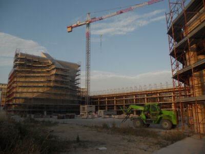 Chiesa di San Rocco, piazza e centro parrocchiale in cantiere (©Emanuele Cavallini)