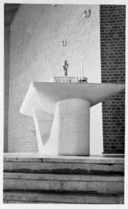 Rudolf Schwarz, Altare della Chiesa di Maria Regina, Frechen, 1954 (©Rudolf Schwarz, Kirchenbau, Heidelberg, 1960)