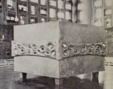 Rudolf Schwarz, Chiesa della Sacra Famiglia, Oberhausen, 1958 – Tabernacolo di Friedrich Gebhart (©Rudolf Schwarz, Kirchenbau, Heidelberg, 1960)