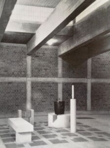 Maria Schwarz, Battistero nella chiesa di Sant’Antonio, Essen, 1959 (©Rudolf Schwarz, Kirchenbau, Heidelberg, 1960)