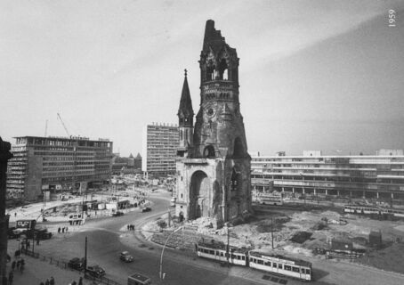 Breitscheidplatz, 1959 ©Langhof