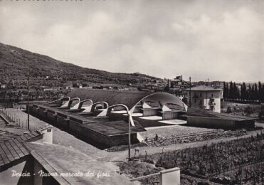 Leonardo Savioli e Leonardo Ricci, mercato dei Fiori a Pescia, vecchia cartolina postale