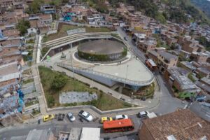 UVA De Los Suenos, Versalles